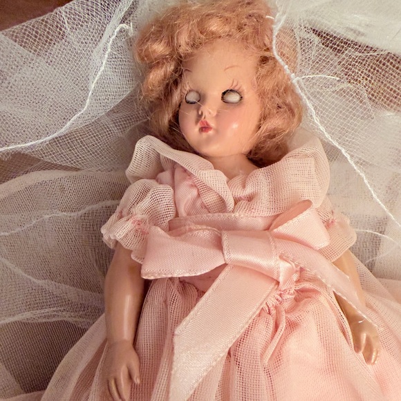 7 Vintage Doll Collection in Pink, White, Gold, Blue and Orange - Picture 5 of 16